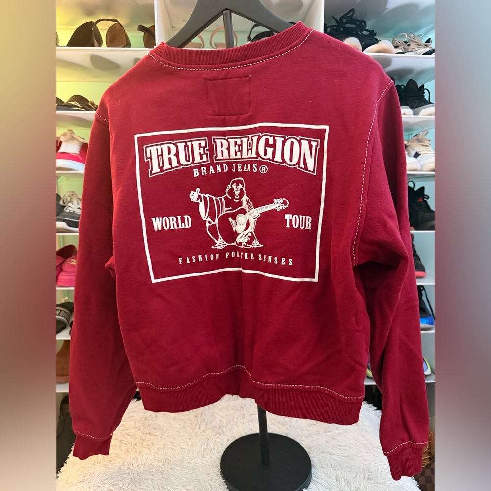 Women’s True Religion burgundy crewneck Sweatshirt size Medium